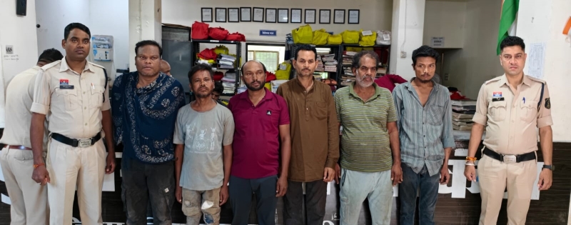 तीज-गणेश पर्व से पहले सरकंडा पुलिस का सख्त एक्शन! सार्वजनिक जगहों पर शराबखोरी का अड्डा चलाने वालों पर कार्रवाई, 4 पर आबकारी केस और 7 बदमाशों पर कसा शिकंजा