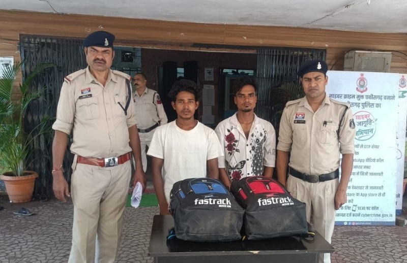 सूखे नशे के खिलाफ जीरो टॉलरेंस का असर! पिट्ठू बैग में छिपाकर लाए थे गांजे की बड़ी खेप, एंटी नारकोटिक्स टीम ने 9.16 लाख का माल किया जब्त