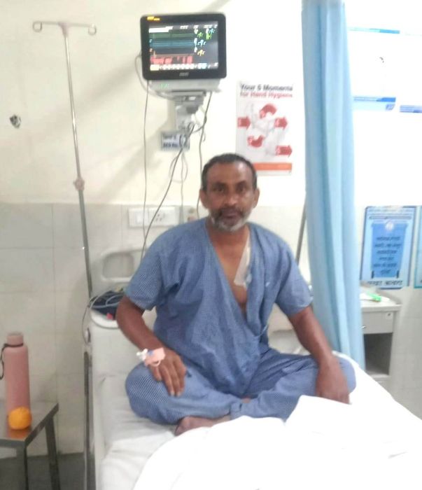 आर्थिक संकट बना था इलाज की सबसे बड़ी बाधा, सरकारी सहायता ने बदली मुकेश की जिंदगी; ₹8.91 लाख की मदद से एम्स में हुआ पेसमेकर प्रत्यारोपण, अब सामान्य जीवन की ओर वापसी