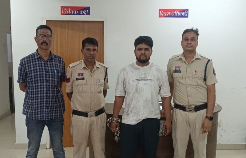 जूटमिल गेट पर युवक से मारपीट के बाद फरार था मनीष बिहारी, पुलिस ने छातामुड़ा से दबोचा; दो नामजद आरोपी अब भी फरार