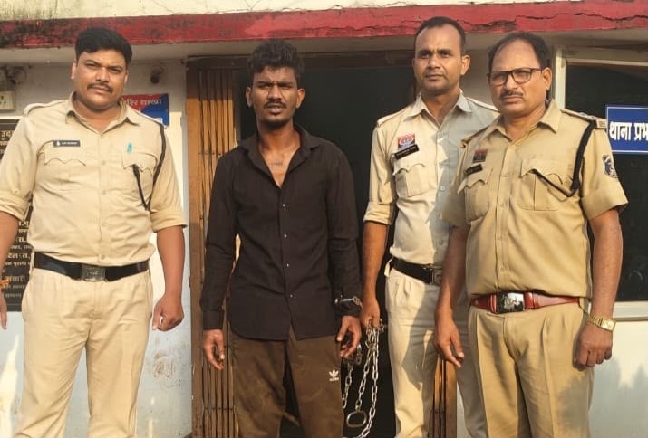 पुराने विवाद ने लिया हिंसक रूप, दो लोगों पर धारदार ब्लेड से हमला; डीडी नगर पुलिस की त्वरित कार्रवाई में आरोपी गिरफ्तार, वारदात में प्रयुक्त ऑपरेशन ब्लेड जब्त.