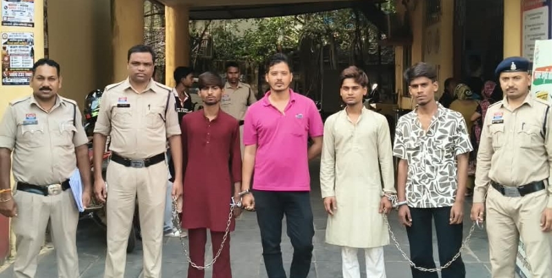 असामाजिक गतिविधियों पर नॉर्थ जोन पुलिस का शिकंजा, चार थाना क्षेत्रों में 13 व्यक्तियों के खिलाफ प्रतिबंधात्मक कार्रवाई; गणेश उत्सव के दौरान सुरक्षा व्यवस्था को लेकर पुलिस सतर्क
