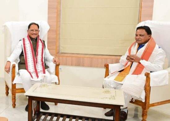 महानदी जल विवाद पर बड़ा संकेत! CM विष्णु देव साय बोले—‘बहुत जल्द निकलेगा समाधान’ ; ओडिशा CM मोहन चरण माझी से मुलाकात के बाद बोले साय—दोनों राज्यों की सकारात्मक पहल और केंद्र के सहयोग से बनी समाधान की राह
