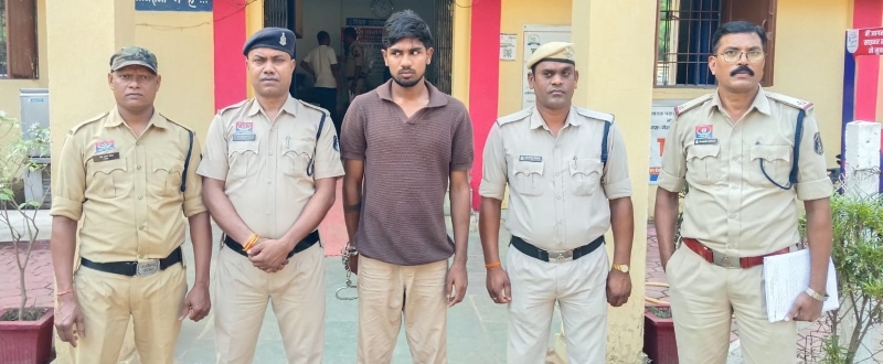 शादी का झांसा देकर नाबालिग से लगातार अनाचार का आरोप, साइबर तकनीकी से पामगढ़ पुलिस ने आरोपी को राजिम से दबोचा! POCSO समेत गंभीर धाराओं में कार्रवाई, न्यायिक रिमांड पर भेजा