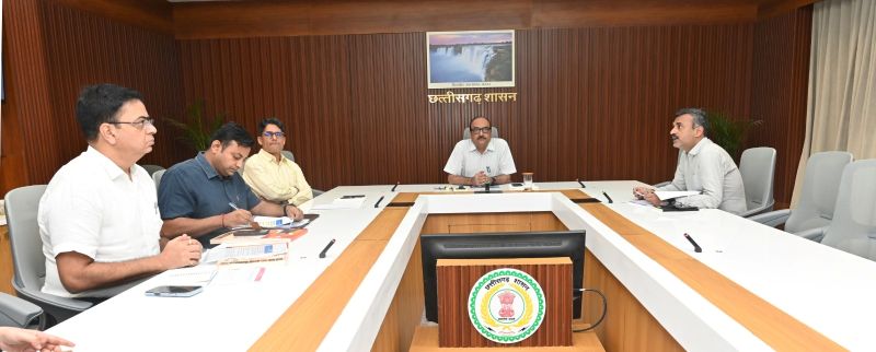 ‘सेवा संकल्प’ को जनआंदोलन का स्वरूप देने की तैयारी, मुख्य सचिव ने कलेक्टरों से कहा—जनभागीदारी बढ़ाएं और हर अभियान को परिणाम आधारित बनाएं; सेवा, स्वच्छता, दान, स्वास्थ्य, पर्यावरण और सामाजिक सहयोग की गतिविधियों को बड़े स्तर पर आयोजित करने के निर्देश