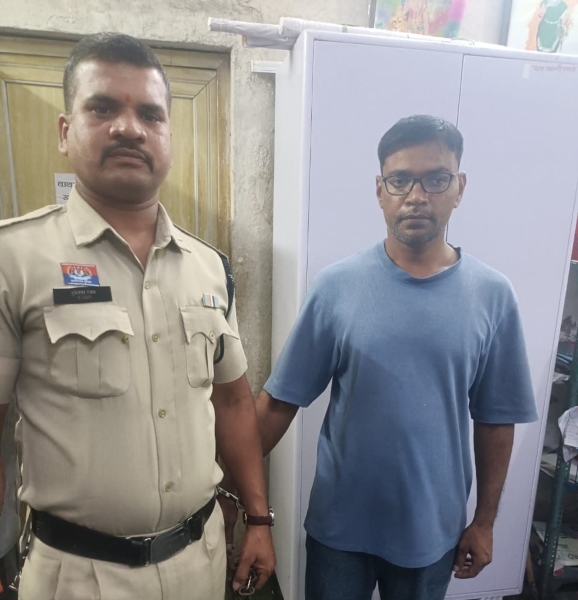 मंदिर के सामने नशीली टेबलेट बेचने का खेल पकड़ा गया, एंटी क्राइम यूनिट और गुढ़ियारी पुलिस ने आरोपी को दबोचा; 180 टैबलेट बरामद