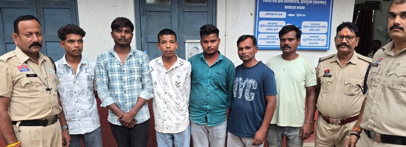 डीजे की तेज आवाज और सड़क पर हंगामा पड़ा भारी, पुलिस से बदसलूकी व वाहन में तोड़फोड़ के मामले में 6 आरोपी गिरफ्ता