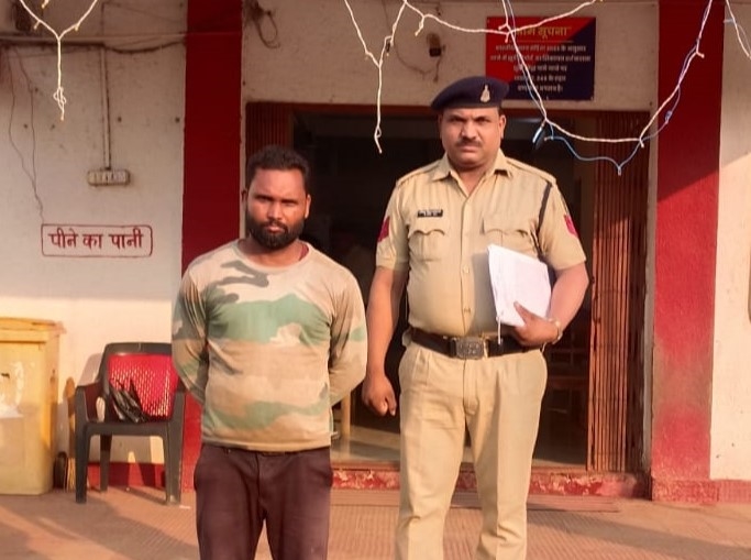 महिला से छेड़छाड़ के बाद मचा हड़कंप, 24 घंटे में आरोपी तक पहुंची मुलमुला पुलिस; दबिश देकर पवन बंजारे को दबोचा
