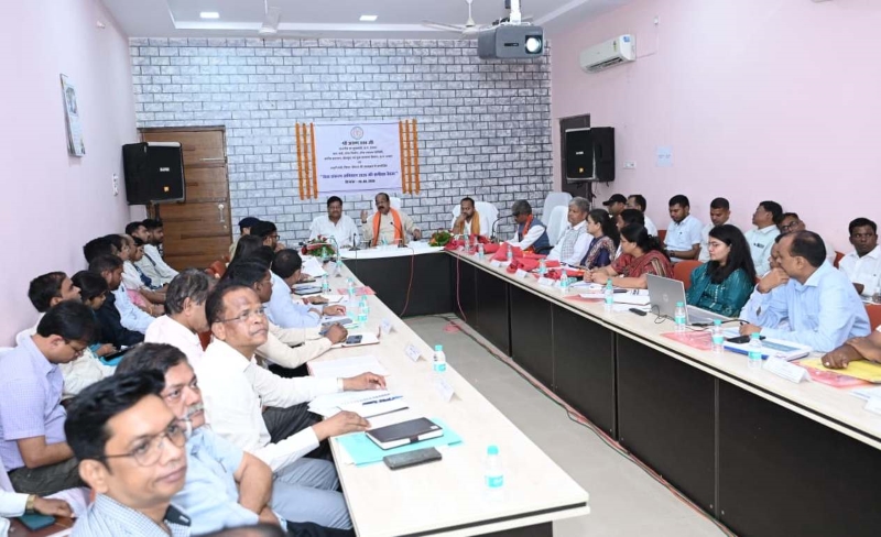 बेमेतरा में सेवा संकल्प अभियान की तैयारियों को लेकर अरुण साव की गहन समीक्षा, चारों विकासखंडों में निकलेगी ‘सेवा ज्योति कलश यात्रा’; सभी विभागों को सक्रिय भागीदारी के निर्देश