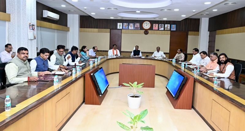 साय कैबिनेट के फैसलों से शिक्षा और रोजगार क्षेत्र में बड़े बदलाव की राह साफ, पूर्व अग्निवीरों को तृतीय श्रेणी सरकारी पदों में 10% आरक्षण के लिए भर्ती नियम-2026 मंजूर; अतिथि व्याख्याताओं की नीति में अनुभव, पुनर्नियोजन और मानदेय व्यवस्था होगी अधिक स्पष्ट