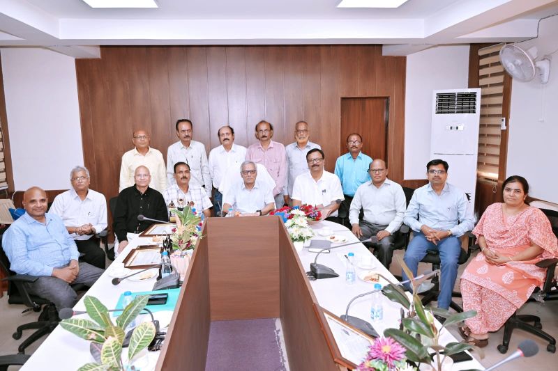 पॉवर कंपनी के 9 अधिकारी-कर्मचारियों को भावभीनी विदाई! ईडी वी.के. दीक्षित और सीई प्रशांत बापट सम्मानित, सेवाओं को किया गया याद