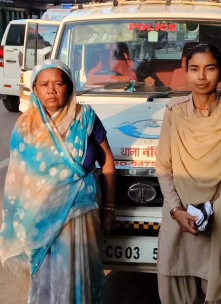 अहिवारा-बेरला बाईपास पर गांजा बेचने ग्राहक तलाश रही महिला को नंदिनी नगर पुलिस ने दबोचा; 1.365 किलो गांजा बरामद, कीमत ₹68,600, NDPS एक्ट में कार्रवाई के बाद महिला जेल भेजी गई