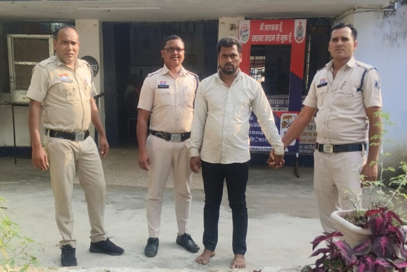 झाड़ू की गठरियों में छिपाकर ले जा रहे थे 4 करोड़ से ज्यादा का गांजा, 8 आरोपियों के बाद मुख्य सरगना भी कटनी से धराया; जयनगर पुलिस की इण्ड-टू-इण्ड जांच में तस्करी नेटवर्क का बड़ा खुलासा
