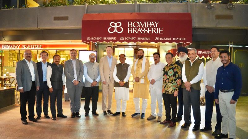 सिंगापुर में छत्तीसगढ़ की निवेश संभावनाओं की गूंज: मुख्यमंत्री विष्णु देव साय ने ‘गार्डन्स बाय द बे’ से की अहम चर्चा, उद्योग जगत को ‘विकसित छत्तीसगढ़’ में भागीदारी का दिया न्योता