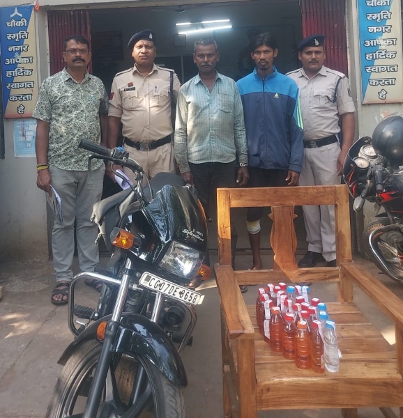 अवैध शराब के खिलाफ पुलिस का शिकंजा, बाइक से शराब लेकर निकले दो आरोपी स्टील कॉलोनी में धराए—6.480 बल्क लीटर शराब समेत ₹1.08 लाख का मशरूका जब्त