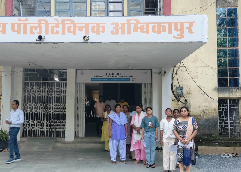 75 परीक्षा केंद्र, 19 हजार से ज्यादा अभ्यर्थी और दो पालियों में कड़ी परीक्षा! सरगुजा में छत्तीसगढ़ राज्य पात्रता परीक्षा शांतिपूर्ण संपन्न—पहली पाली में 4,553 तो दूसरी में 4,589 अभ्यर्थी रहे अनुपस्थित