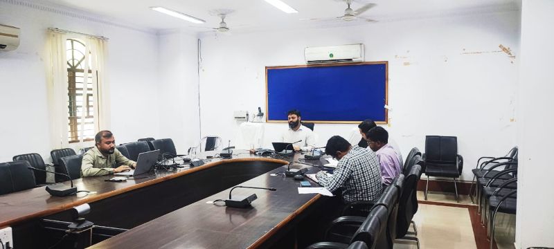 जशपुर के आंगनबाड़ी केंद्रों पर कलेक्टर रोहित व्यास का बड़ा एक्शन! अधूरे भवनों से लेकर पानी-शौचालय तक होगी सख्त निगरानी, PVTG इलाकों में अटके निर्माण कार्यों को जल्द पूरा कराने के निर्देश