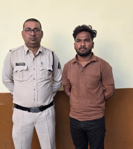फेसबुक पर दोस्ती, शादी का झांसा और फिर युवती से जबरन अनाचार का आरोप—चांपा पुलिस ने 21 वर्षीय आरोपी अभिषेक सागर को किया गिरफ्तार, न्यायिक रिमांड पर भेजा