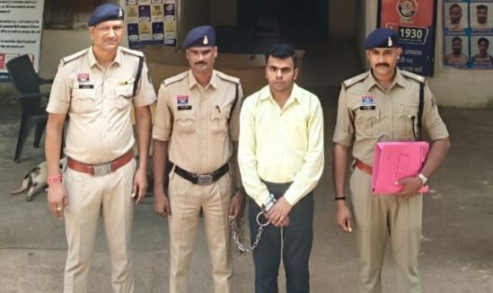 सस्ते सोने का झांसा देकर लोगों से ठगी का खेल, दुर्ग से यूपी तक पहुंची पुलिस की जांच—तकनीकी साक्ष्यों से गाजियाबाद में मिला आरोपी, रानीतराई पुलिस ने किया गिरफ्तार; पूछताछ में साथी के साथ धोखाधड़ी करना स्वीकार