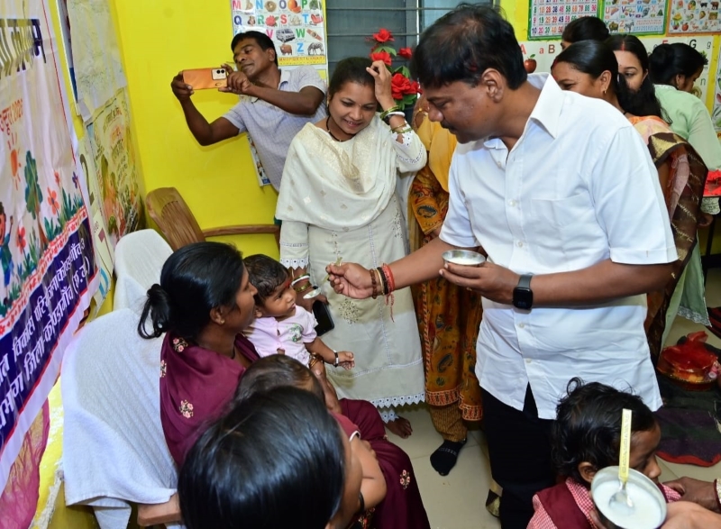 वन मंत्री केदार कश्यप ने बच्चों और गर्भवती महिलाओं के पोषण पर दिया विशेष जोर, कुपोषण से बचाव के लिए पालकों को जागरूक करने के निर्देश