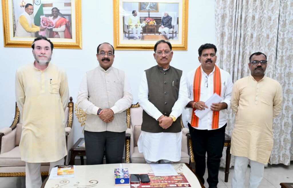 किसानों की मांग पर CM विष्णु देव साय ने लिया त्वरित निर्णय, गन्ना खरीदी की दर बढ़ाकर ₹425 प्रति क्विंटल की! 2025-26 के पेराई सत्र के भुगतान को लेकर भी हुआ बड़ा ऐलान, क्या बदलेगी गन्ना उत्पादक किसानों की आर्थिक तस्वीर?
