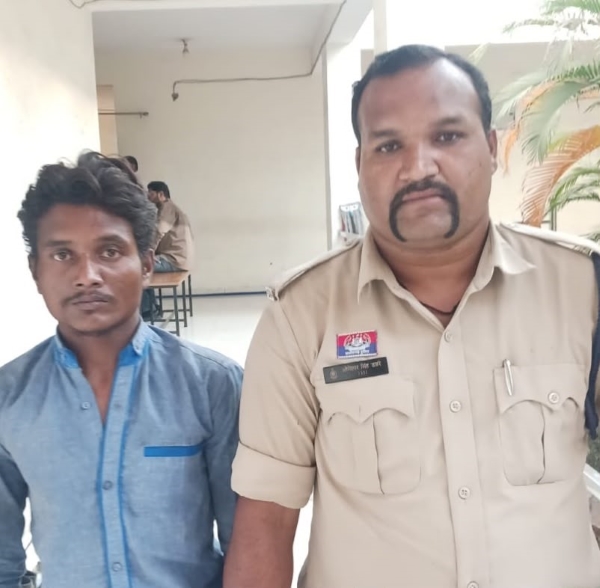एटीएम से लेकर बैंक के स्ट्रांग रूम तक तोड़फोड़! चोरी की कोशिश के दोनों मामलों में आमानाका पुलिस ने आरोपी पंकज ध्रुव को किया गिरफ्तार, यूनियन बैंक से चोरी लैपटॉप बरामद