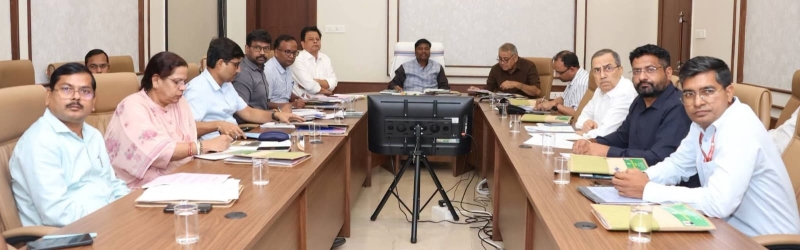 घायल वन्यप्राणियों के इलाज से लेकर वनांचल की सड़कों तक, वन्यजीव बोर्ड की पहली स्थायी समिति बैठक में कई अहम प्रस्तावों को मंजूरी; ‘ऑरेंज ओकलीफ’ बनेगी छत्तीसगढ़ की पहली राजकीय तितली?