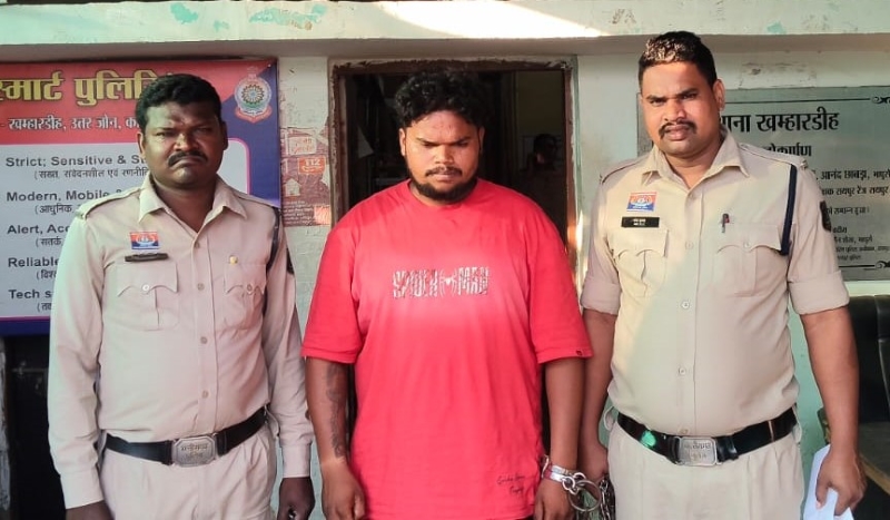 शादी का झांसा देने के आरोप में रायपुर का 22 वर्षीय युवक गिरफ्तार! वर्ष 2020 से युवती को विवाह का भरोसा देकर शारीरिक संबंध बनाने और बाद में शादी से इनकार करने की शिकायत पर खम्हारडीह पुलिस की कार्रवाई, आरोपी जेल में