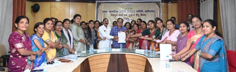 UCC समिति के सामने महिलाओं ने उठाई ऐसी मांगें, बदल सकता है परिवार और संपत्ति से जुड़ा कानून! लिव-इन पंजीयन अनिवार्य करने से लेकर पैतृक संपत्ति में बराबरी तक… महिलाओं ने रखे बेबाक सुझाव!