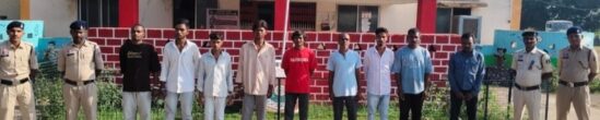 नवरात्रि में हुड़दंग और अवैध शराब के कारोबार पर सुहेला पुलिस का शिकंजा! शांति व्यवस्था बिगाड़ने और पुराने अपराधों में संलिप्तता वाले संदिग्धों समेत 9 लोग गिरफ्तार, प्रतिबंधात्मक कार्रवाई के बाद न्यायालय में पेश