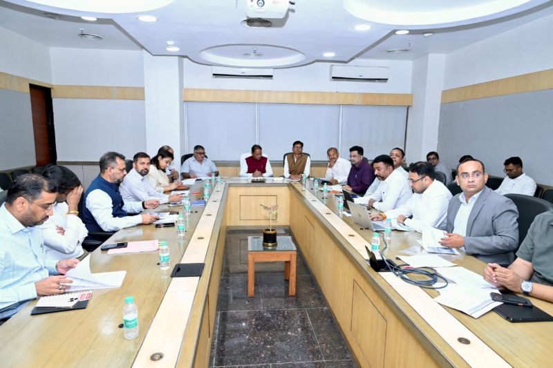 छत्तीसगढ़ के पर्यटन की बदलेगी तस्वीर! चित्रकोट से मैनपाट और सिरपुर से हसदेव बांगो तक विश्वस्तरीय सुविधाओं की तैयारी, 500 करोड़ की मिशन निधि और 1,000 करोड़ से अधिक जुटाने का प्लान—पर्यटकों की संख्या दोगुनी करने से लेकर 12 हजार नए कमरों तक, CM विष्णुदेव साय के पर्यटन मिशन में क्या-क्या होगा खास?