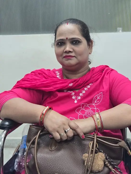 रजिस्ट्री कराने पहुंचीं दिव्यांग सुमन अग्रवाल, स्मार्ट पंजीयन कार्यालय में मिलीं ऐसी सुविधाएं कि ₹25 हजार भी बच गए!