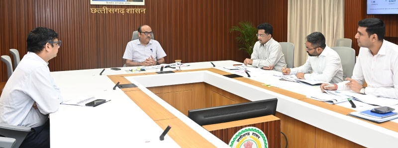 पक्के घर का सपना होगा जल्द पूरा? प्रधानमंत्री आवास योजना की समीक्षा में बड़ा फैसला, निर्माण तेजी से पूरा करने वाले हितग्राहियों को मिलेगा प्रोत्साहन