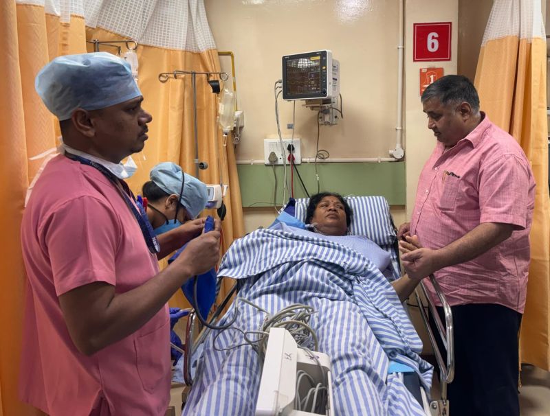 अचानक अस्पताल पहुंचे मंत्री राजेश अग्रवाल, भर्ती विधायक रायमुनि भगत से की मुलाकात! आखिर स्वास्थ्य को लेकर क्या है पूरा मामला?