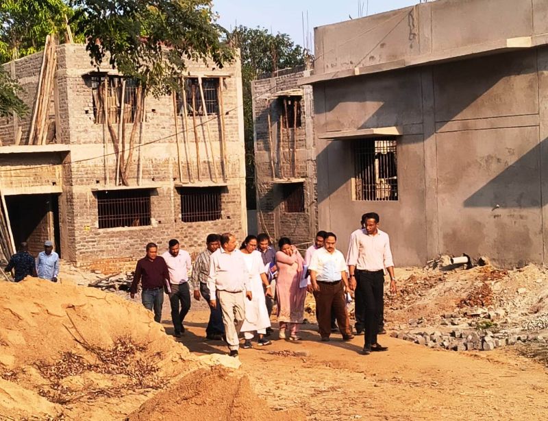 PWD सचिव का सख्त संदेश—गुणवत्ता से समझौता नहीं, तय समय पर पूरा हो निर्माण! मोहला में भवनों और 99.20 किमी सड़क का किया निरीक्षण।