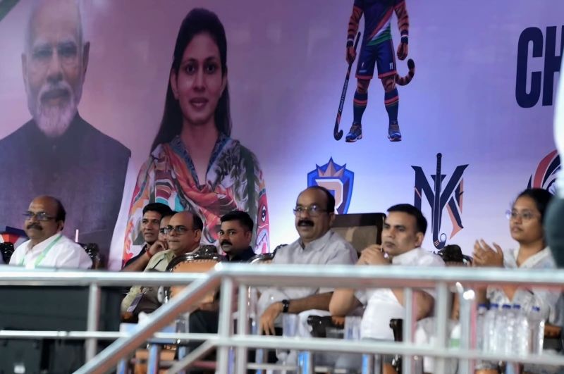 हॉकी के मैदान में गोलों की बरसात! युवराज वाल्मीकि की हैट्रिक से चक्रधर चैंपियंस की धमाकेदार जीत, संस्कारधानी स्ट्राइकर्स को 6-4 से हराकर पॉइंट्स टेबल में शीर्ष पर पहुंची टीम