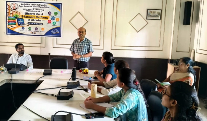 डिजिटल लाइब्रेरी से AI तक, ज्ञान हासिल करने के तरीके बदलने की तैयारी! केटीयू रायपुर में विशेषज्ञों ने विद्यार्थियों को सिखाए ई-संसाधनों के प्रभावी उपयोग के गुर, आधुनिक तकनीक के अवसरों और दुष्परिणामों पर भी हुआ मंथन