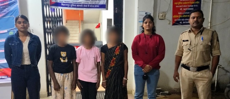 12 घंटे की तलाश के बाद मिलीं लापता दो सगी बहनें, मां की आंखों में लौटे खुशी के आंसू! सकरी पुलिस ने मंगला के पार्क से दोनों नाबालिगों को सकुशल किया दस्तयाब