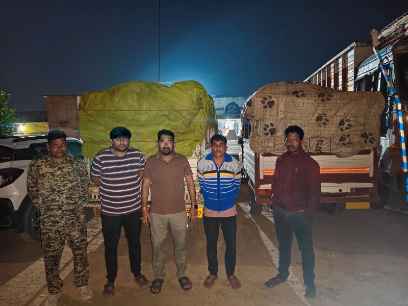 आधी रात झारखंड से छत्तीसगढ़ पहुंच रहा था धान, दुलदुला में प्रशासन की दबिश से मचा हड़कंप! आखिर कहां खपाने ले जाए जा रहे थे धान से लदे दो पिकअप? दस्तावेज नहीं मिले तो दोनों वाहन समेत धान जब्त