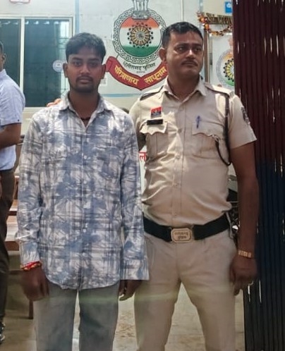 शाम के वक्त मार्केट से चोरी हुई होंडा एक्टिवा, कई दिनों बाद पुलिस के हाथ लगा सुराग; सिद्धू सोना गिरफ्तार, चोरी का वाहन बरामद कर न्यायालय में किया पेश