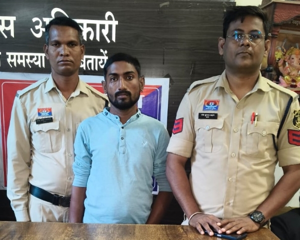 पीड़ितों के बैंक खातों से रकम निकालने का खेल बेनकाब! सरकण्डा पुलिस ने साइबर ठगी के आरोपी को दबोचा, ‘साहू बिल्डिंग सप्लाईर’ के नाम पर चल रहे खातों से खुले राज—अब आगे किसकी बारी?