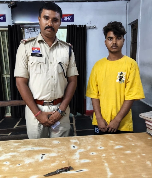 पुलिस की सतर्कता से टली संभावित वारदात? मोवा में धारदार चाकू के साथ युवक गिरफ्तार, पंडरी पुलिस ने आर्म्स एक्ट के तहत की कार्रवाई