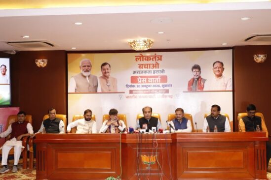 “कांग्रेस का लक्ष्य सत्ता पाना नहीं, देश में अराजकता फैलाना है!” रायपुर में डॉ. सुधांशु त्रिवेदी का बड़ा हमला… चुनाव आयोग से लेकर राहुल गांधी तक पर साधा निशाना, बोले—संवैधानिक संस्थाओं के खिलाफ दुष्प्रचार कर रही है कांग्रेस!