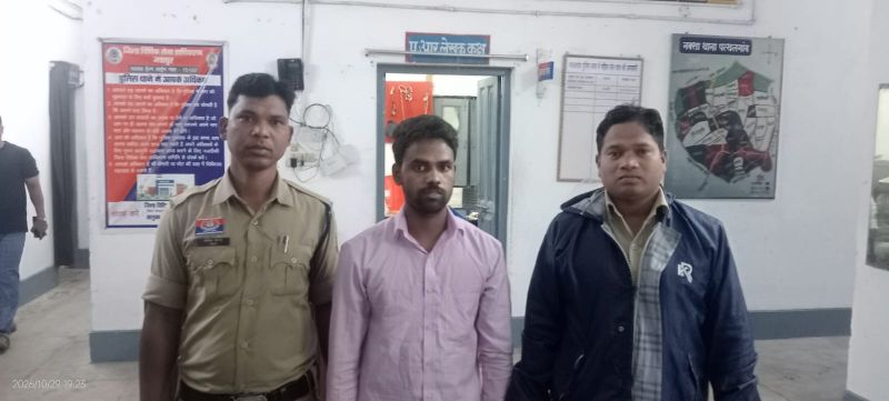 रातोंरात घर से गायब हुई 17 साल की बेटी… शादी का सपना दिखाकर मुंबई ले गया युवक, जशपुर पुलिस ने 1300 किमी दूर से ऐसे दबोचा आरोपी!